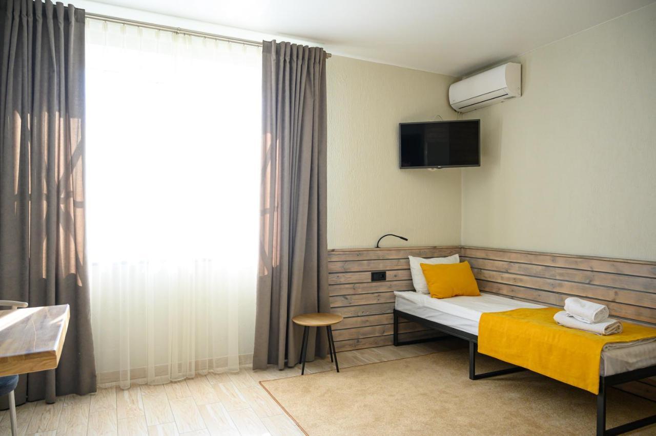 Space Apart Hotel Lutsʼk Exterior foto