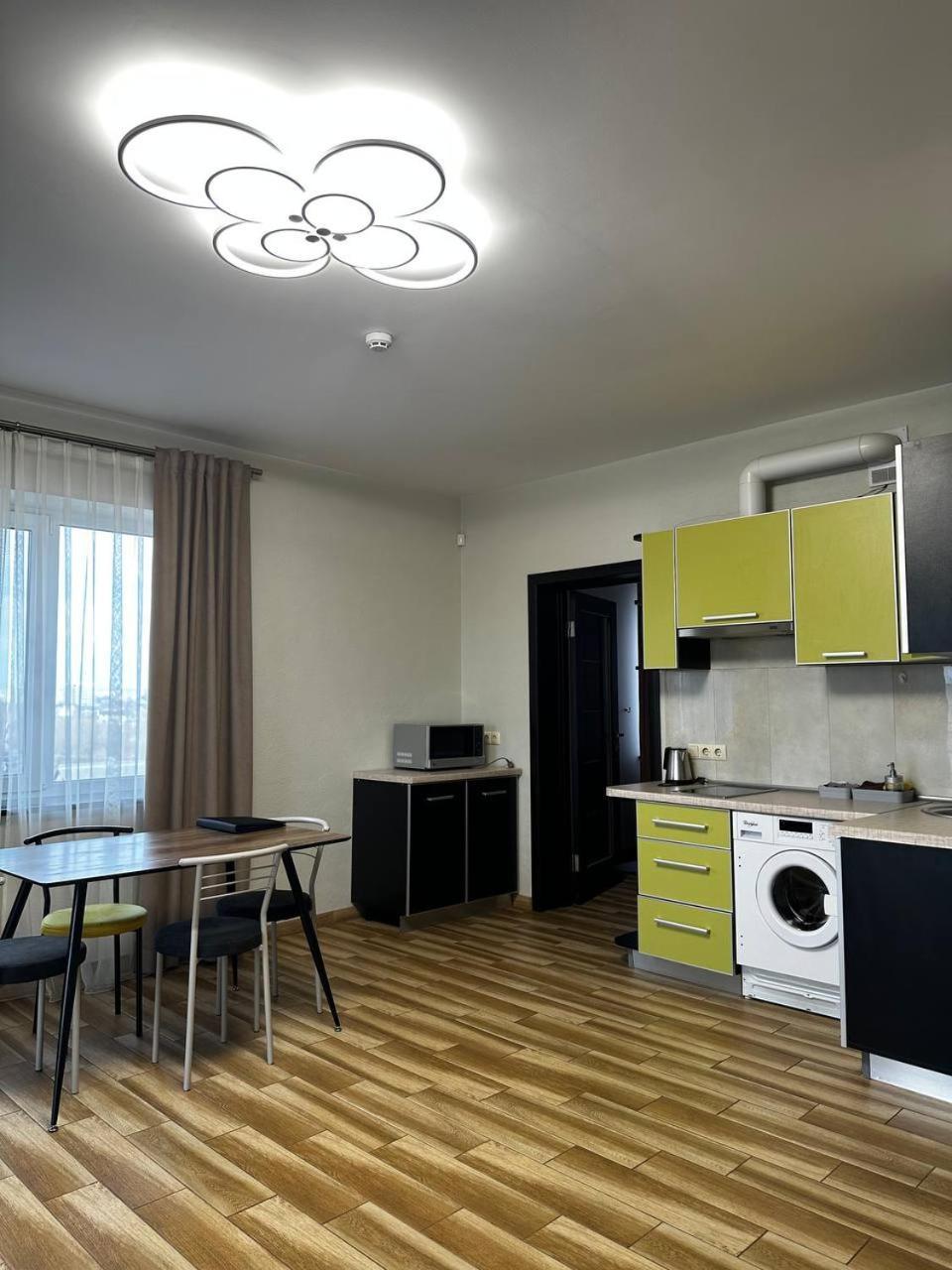 Space Apart Hotel Lutsʼk Habitación foto